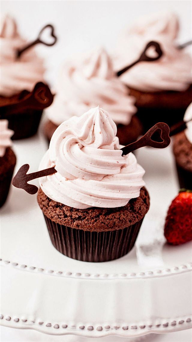 1080x1920 Brownie Cake Cupid Arrow Topping - yummy iPhone 8 Wallpaper