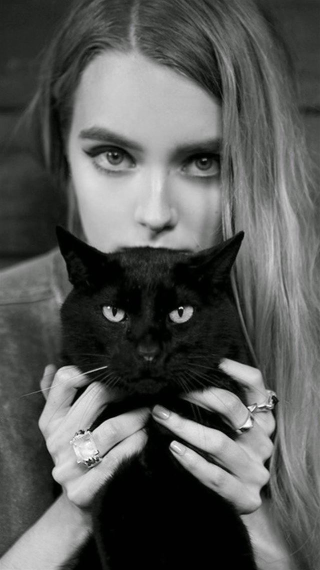 1080x1920 Blonde Girl With Black Cat - blonde iPhone 8 Wallpaper