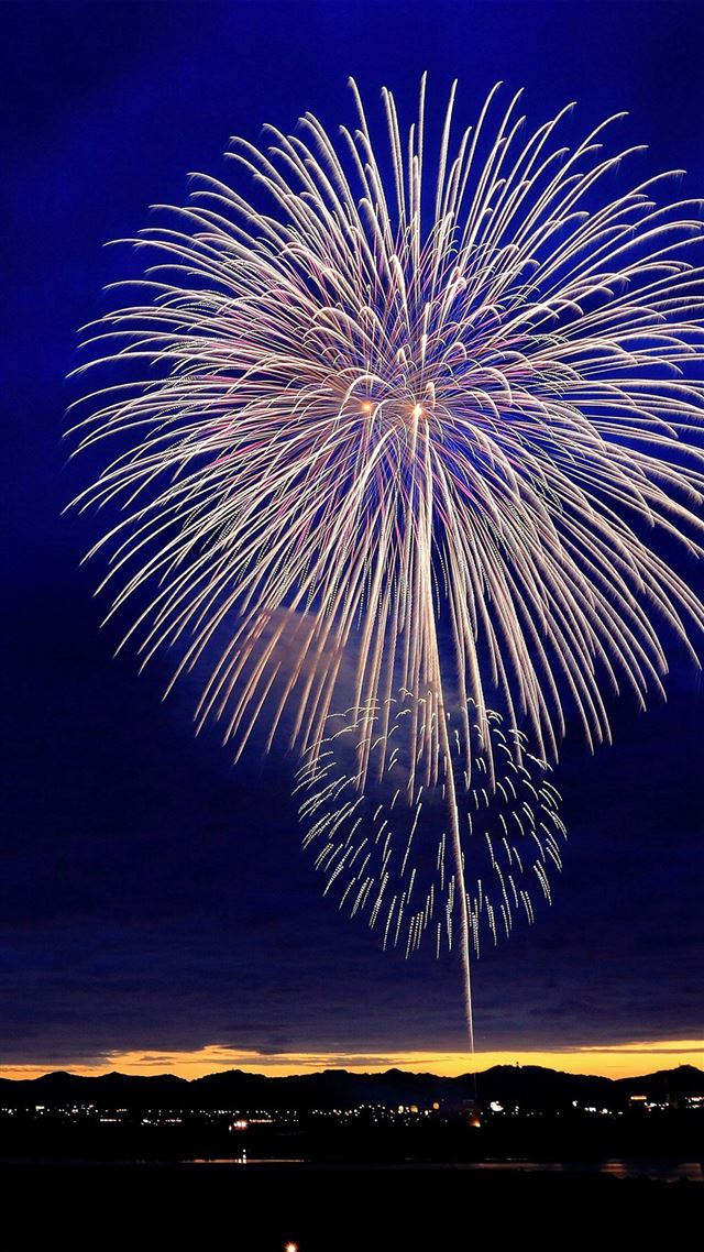 1080x1920 Fireplay Sky Party Dark Night - lively iPhone 8 Wallpaper