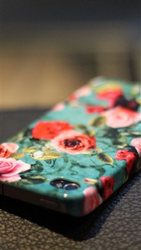 Apple Cover Housing Flowers wallpaper