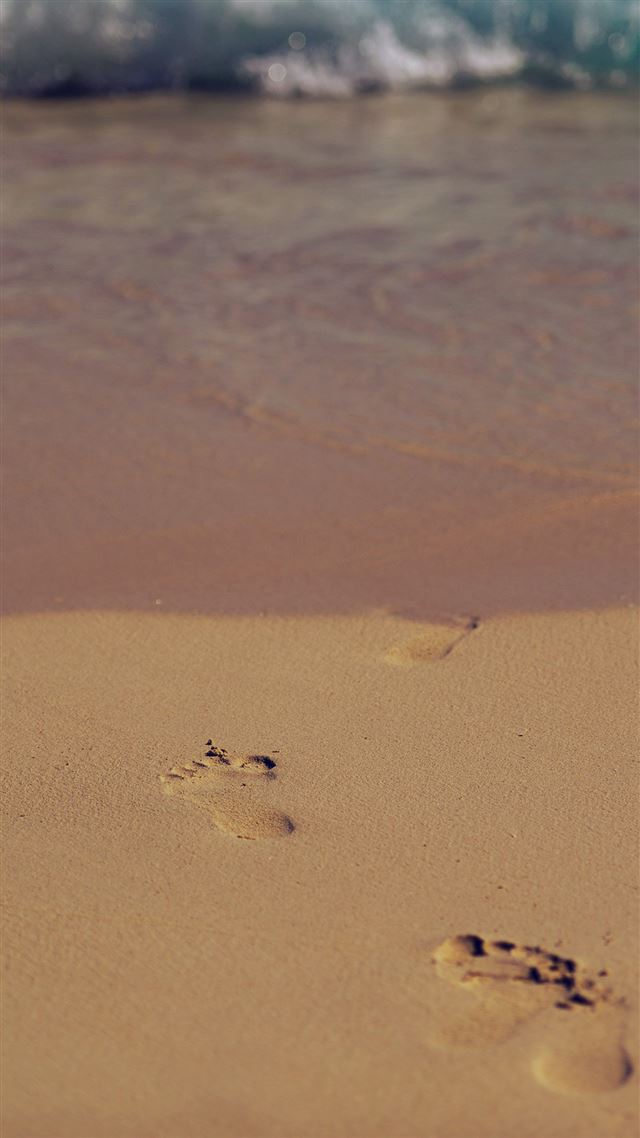1080x1920 Sea Beach Footprint Vacation Summer Dark - sea iPhone 8 Wallpaper