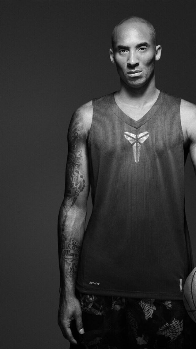 1080x1920 Handsome Kobe In Sports Garment Dark Photography - photography iPhone 8 Wallpaper