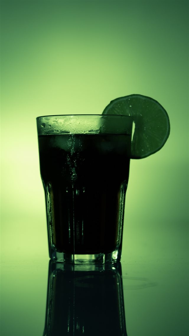 1080x1920 Cocktail Beverage Lime Shadows - shadow iPhone 8 Wallpaper