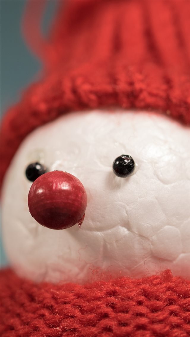 1080x1920 Snowman Hat Figure Scarf - close up iPhone 8 Wallpaper