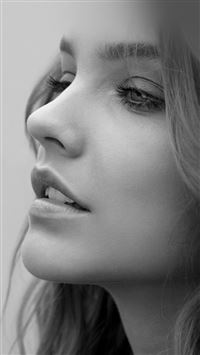 Barbara Palvin Face Dark wallpaper