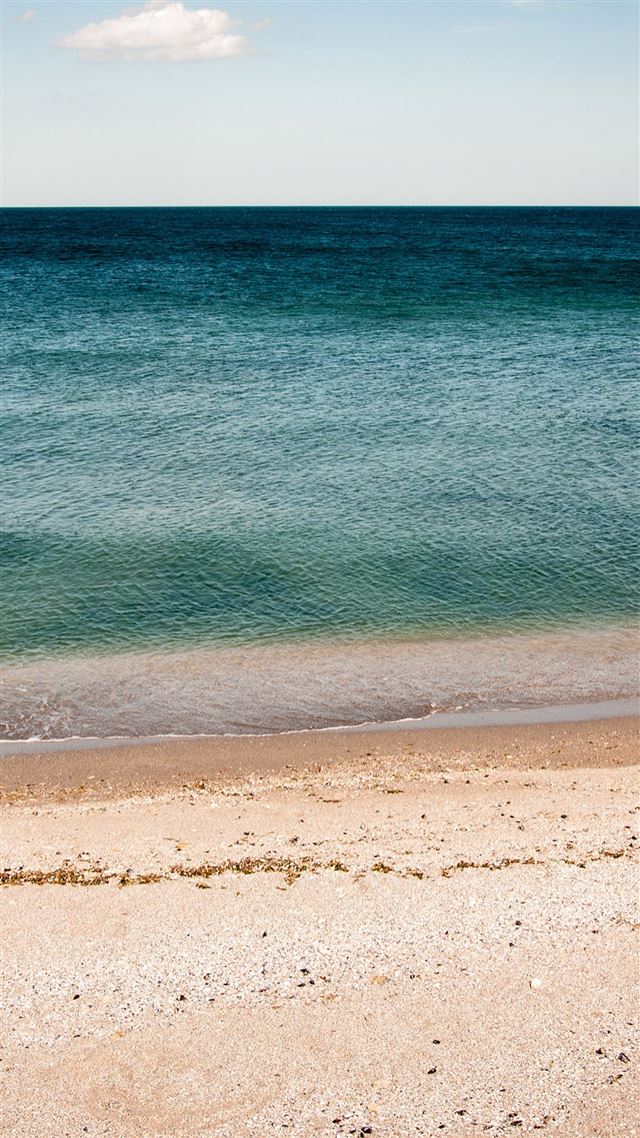 1080x1920 Ocean Sea Beach Green Water - skyline iPhone 8 Wallpaper