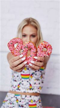 Jordin Jones Cookie Pink Cute wallpaper