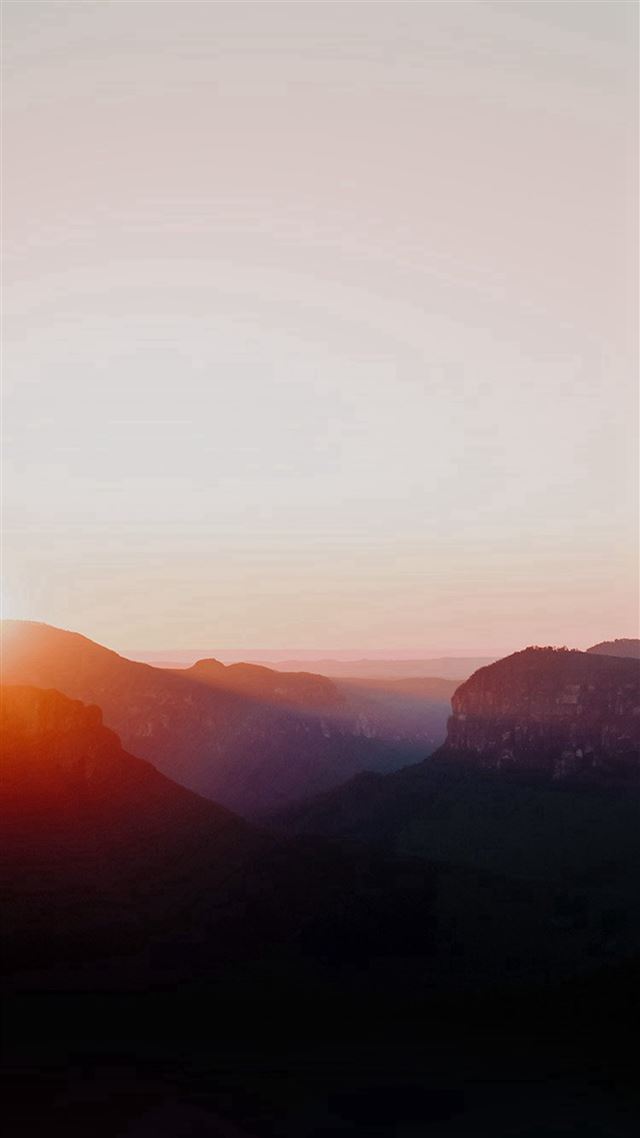 1080x1920 Dawn Dust Sun Rise Morning Shine Red - sunlight iPhone 8 Wallpaper