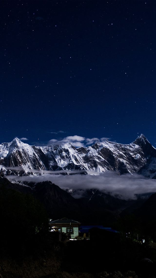 1080x1920 Mountain Snow Dark Winter Sky Star - starry iPhone 8 Wallpaper