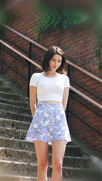 Kpop Girl Nara Hellovenus Jean Walking wallpaper