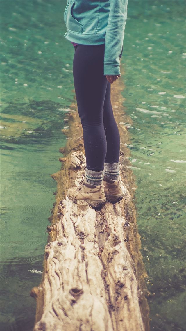 1080x1920 Girlfriend Lake Green Nature Water Cold - path iPhone 8 Wallpaper