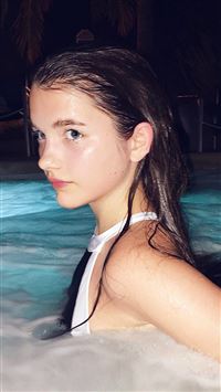 Chloe East Pool Cute Wet wallpaper