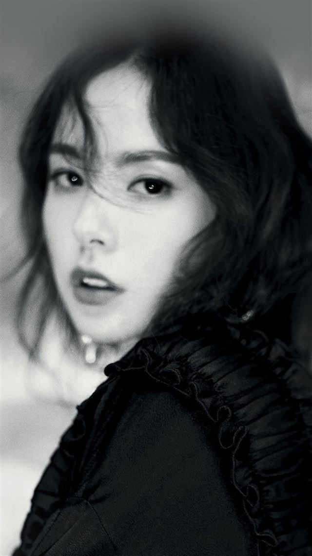 1080x1920 Kpop Minhyorin Girl Dark Bw Celebrity Bigbang - kpop iPhone 8 Wallpaper