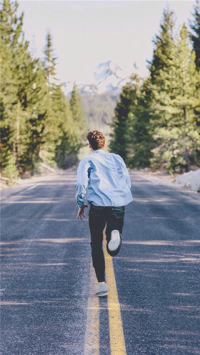 750x1334 Handsome Young Man Running Street - running iPhone 8 Wallpaper