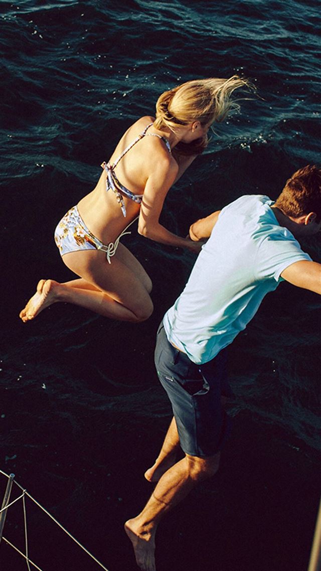 1080x1920 Funny Jumping Ocean Sea Lovers - lovely iPhone 8 Wallpaper