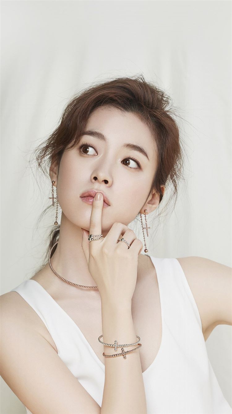 Girl Kpop Hyojoo White iPhone 8 Wallpapers Free Download