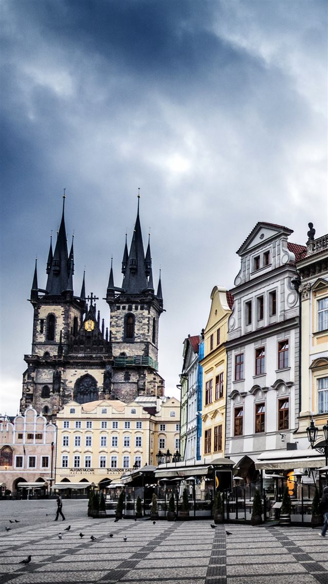 1080x1920 Czech Republic Prague Street Building Evening - yellow iPhone 8 Wallpaper