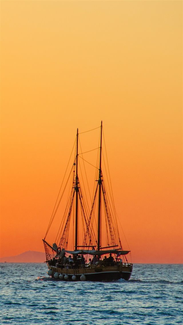 1080x1920 Sea Sail Boat Horizon - yellow iPhone 8 Wallpaper