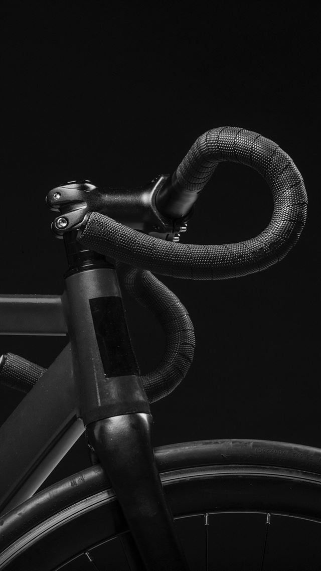 1080x1920 Bicycle Dark Bw Minimal Nature - leisure iPhone 8 Wallpaper