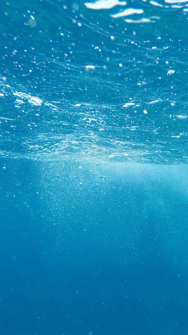 1080x1920 Clear Underwater Bubbles - sea iPhone 8 Wallpaper