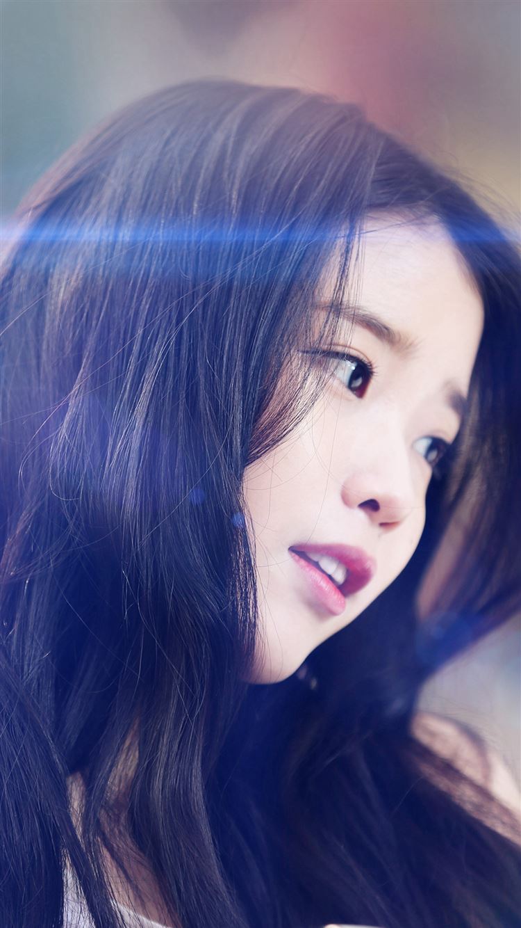 IU Kpop Beauty Girl Singer Blue Flare iPhone 8 Wallpapers Free Download