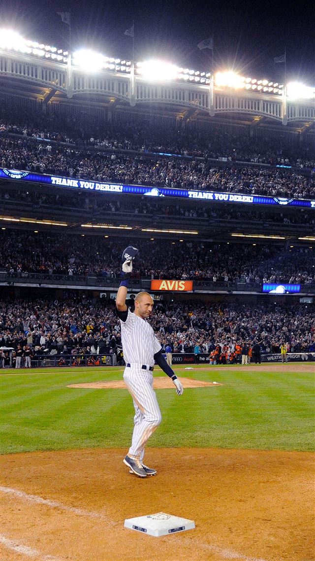 1080x1920 Derek Jeter Walk Off Single - crowd iPhone 8 Wallpaper