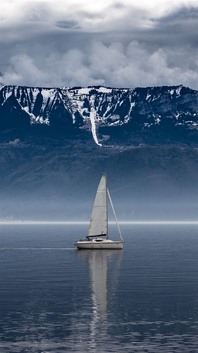 1080x1920 Boat Lake Mountain Nature - boat iPhone 8 Wallpaper