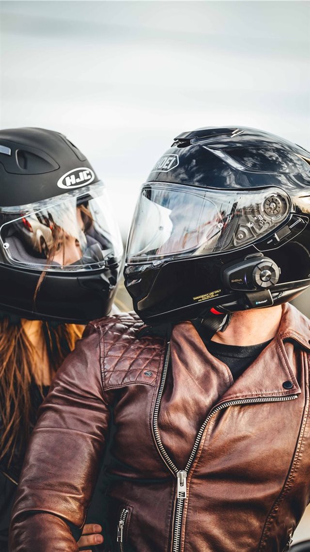 1080x1920 helmet - couple iPhone 8 Wallpaper