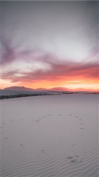 Sandy Love (Vertical) wallpaper