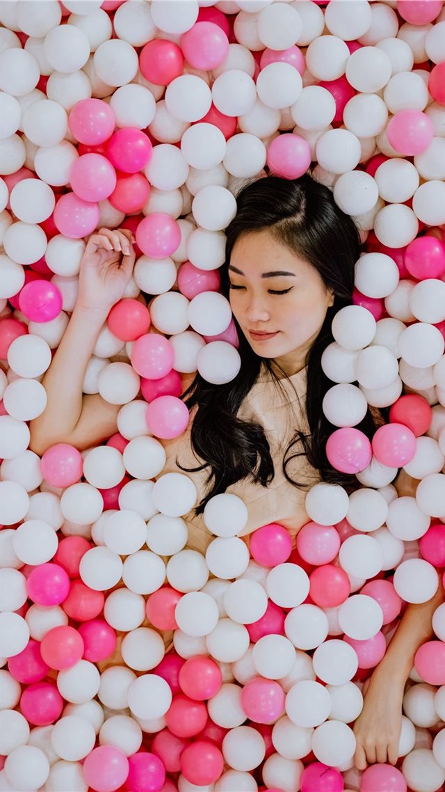 1080x1920 Drowning into happiness - hot iPhone 8 Wallpaper