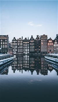 Known Reflections wallpaper