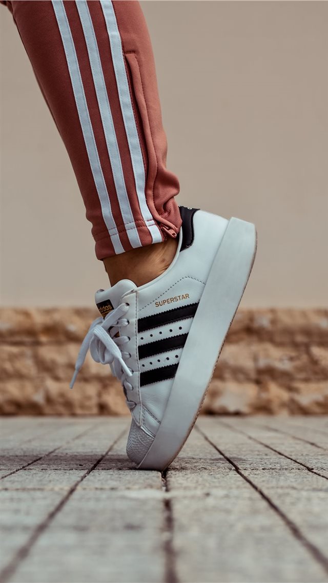 1080x1920 Street Editorial - leg iPhone 8 Wallpaper