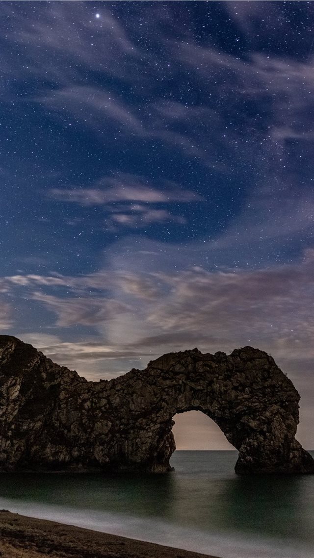 1080x1920 Durdle door under the milky way - wallpaper iPhone 8 Wallpaper