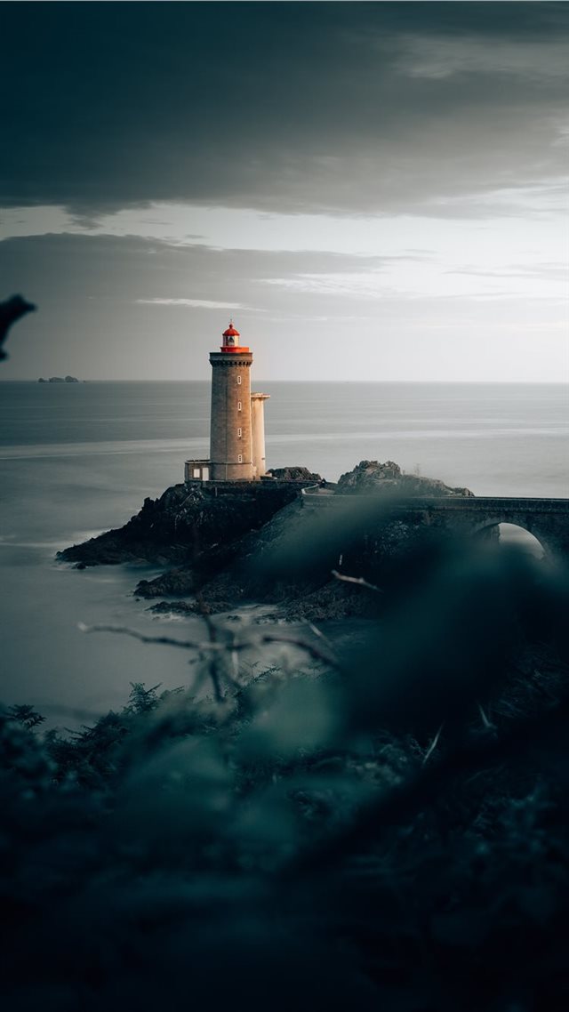 1080x1920 Phare du Petit Minou - wallpaper iPhone 8 Wallpaper