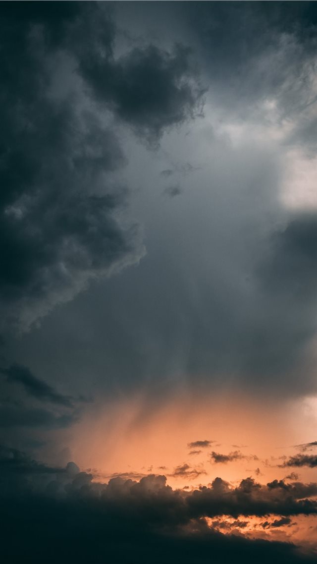 1080x1920 Stormy Love - amazing iPhone 8 Wallpaper