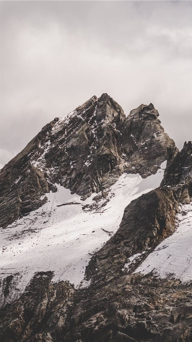 1080x1920 Rifugio Marinelli Bombardieri Al Bernina  Italy - mountain wallpaper iPhone 8 Wallpaper