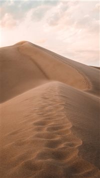 Hiking in the Great Sand Dunes National Park the m... wallpaper