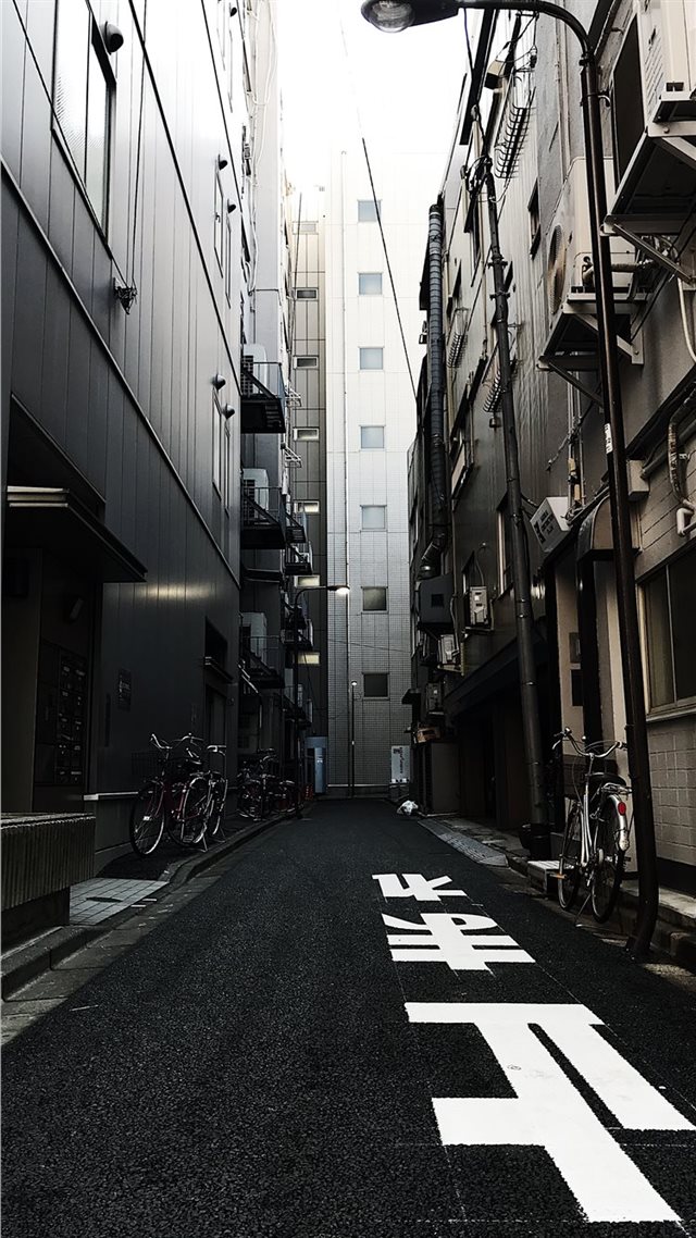 1080x1920 Japan  Chiyoda City - road iPhone 8 Wallpaper