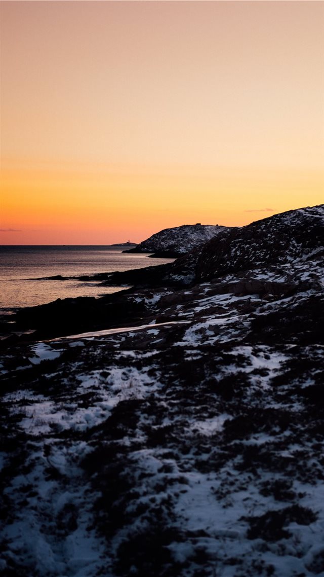 1080x1920 A view of the Duncan's Cove coastline line trail a... - shoreline iPhone 8 Wallpaper