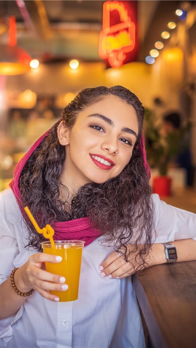 1080x1920 Vorta Cafe  Tehran  Iran - iran iPhone 8 Wallpaper