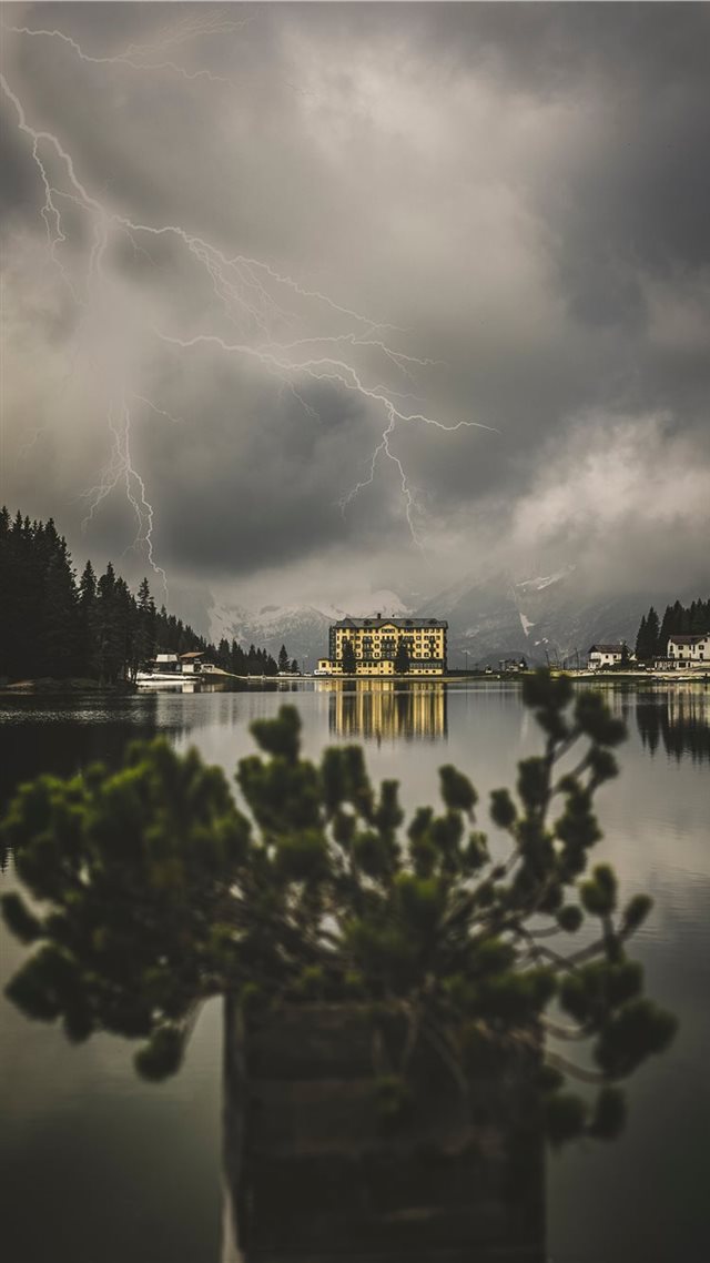 1080x1920 Lake Misurina! - sea iPhone 8 Wallpaper