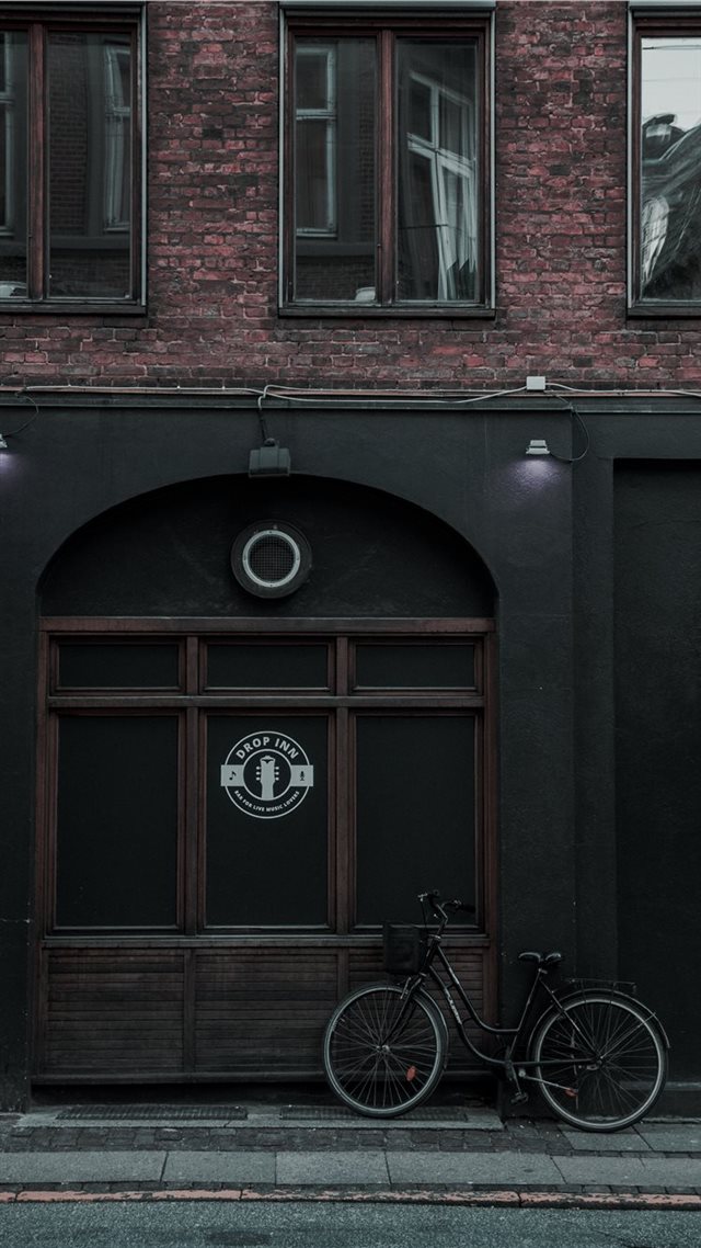 1080x1920 copenhaguen  dinamarca - brick iPhone 8 Wallpaper