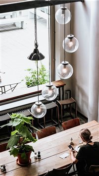 Coffee in a café in Rotterdam wallpaper