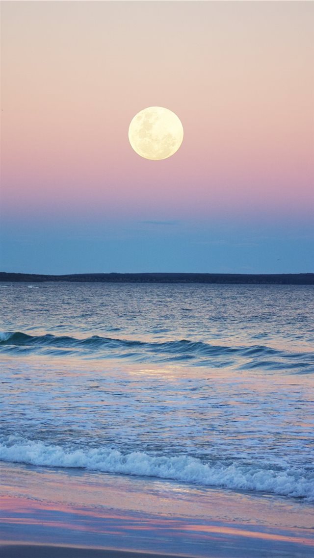 1080x1920 The nearly full moon rising over Jervis Bay  Austr... - night iPhone 8 Wallpaper