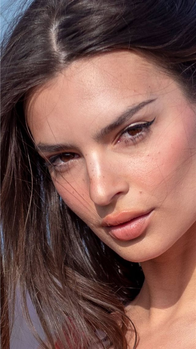 1080x1920 emily ratajkowski 2019 latest - emily ratajkowski iPhone 8 Wallpaper