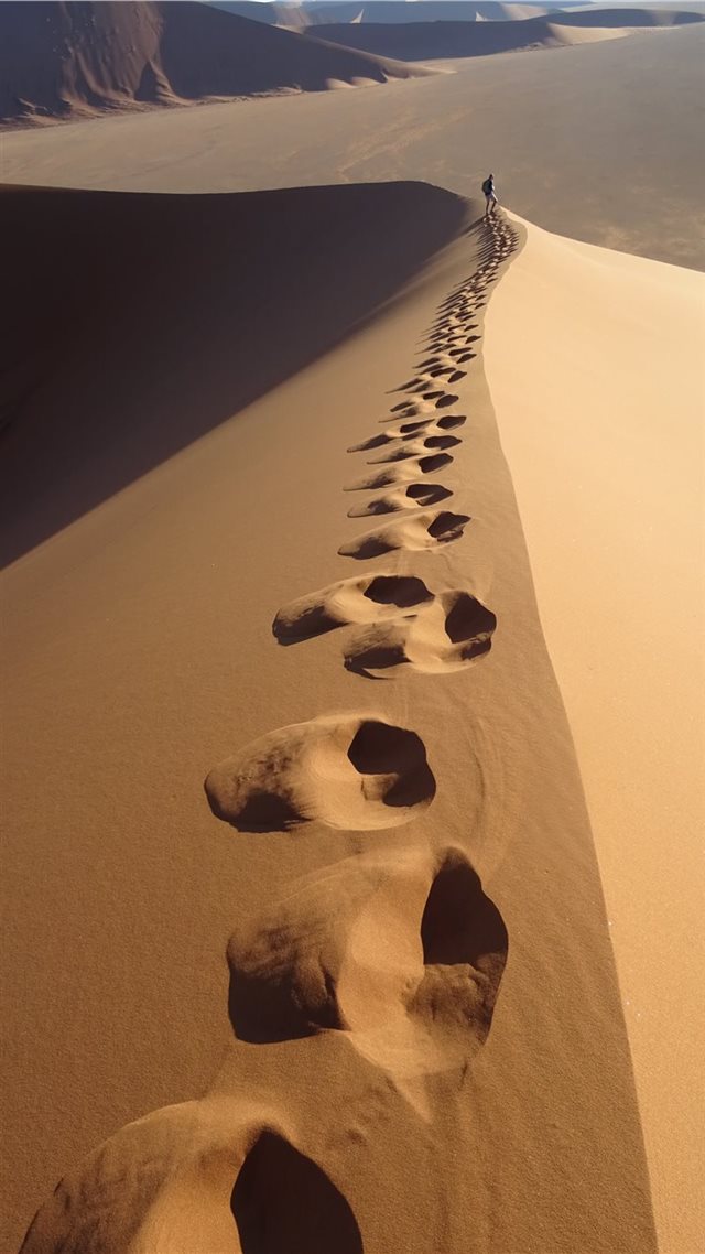1080x1920 footsteps on desert - desert iPhone 8 Wallpaper