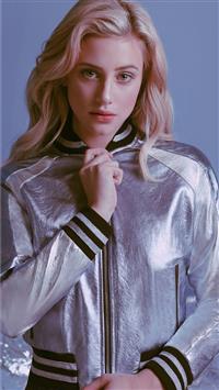 lili reinhart 2020 wallpaper