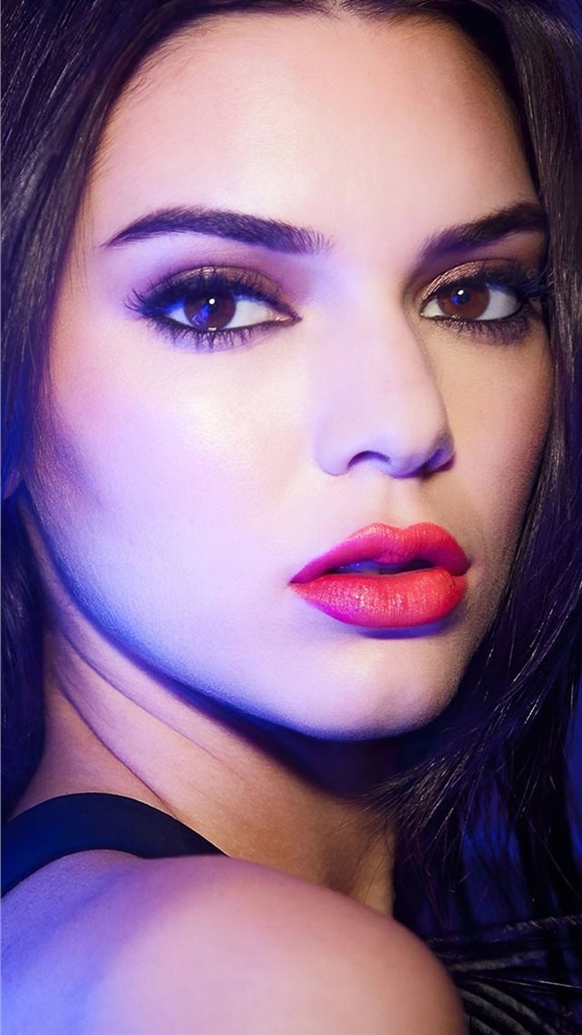 1080x1920 kendall jenner neon lights photography 2019 4k - neon iPhone 8 Wallpaper