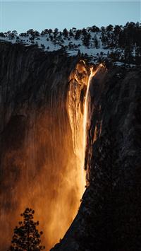 photography of mountain cliff during daytime wallpaper