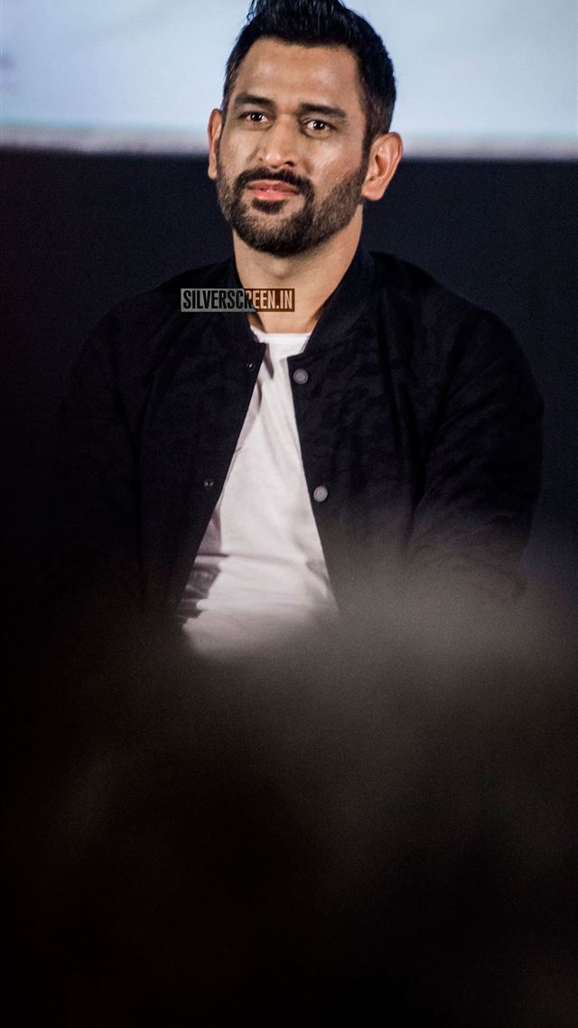 1080x1920 MS Dhoni at MS Dhoni The Untold Story Movie Promot... - india iPhone 8 Wallpaper